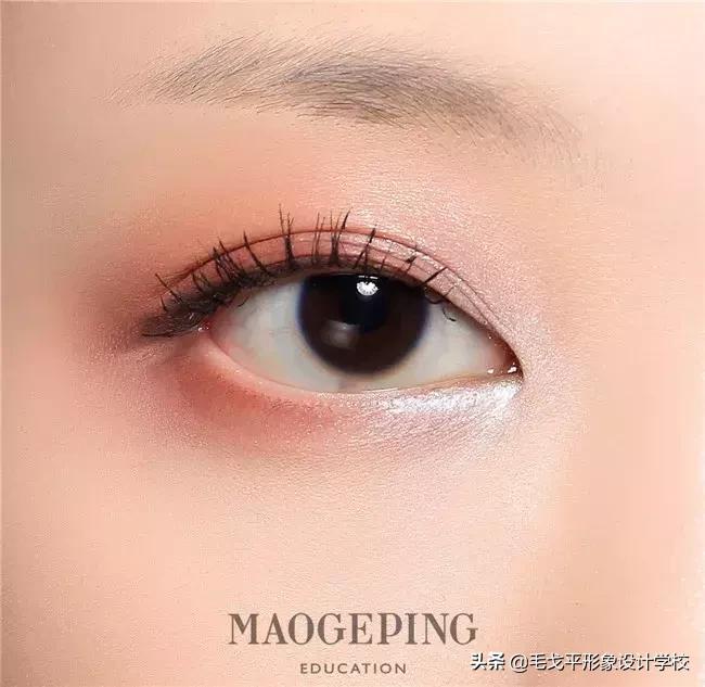 怎样画出大眼妆,如何画出精致眼妆