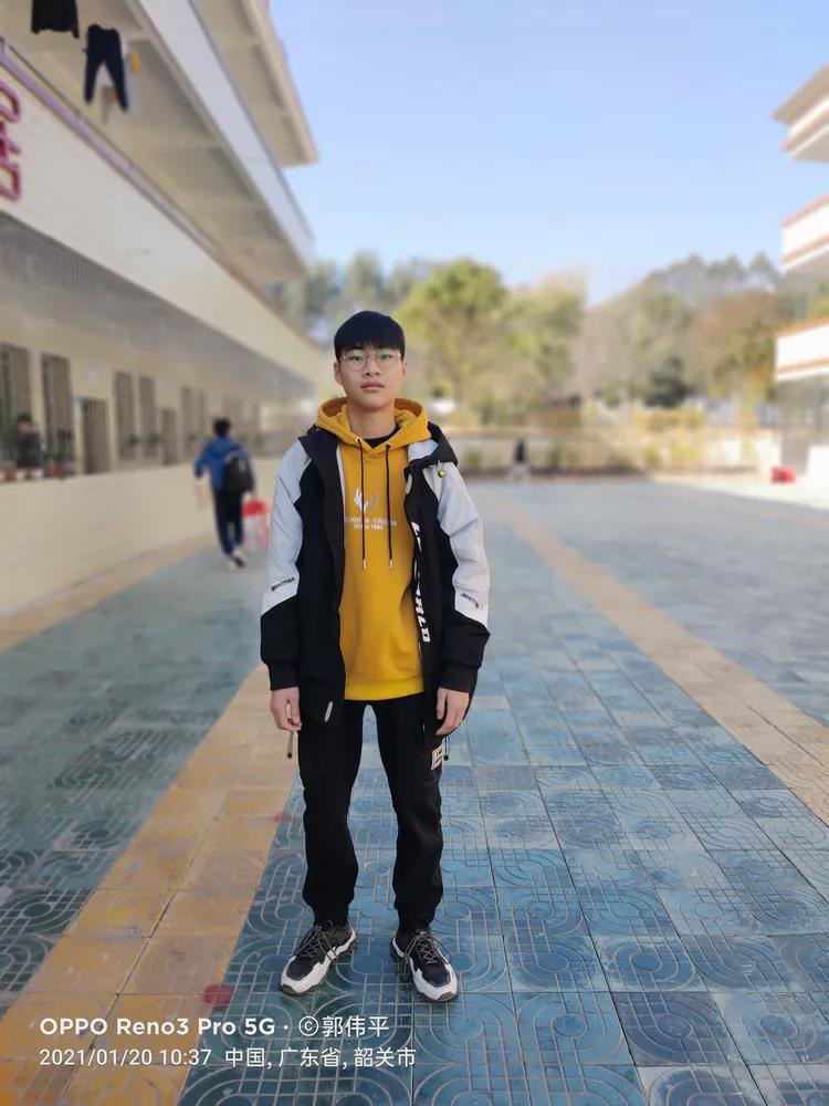 九三班成绩表,中二班新生评语