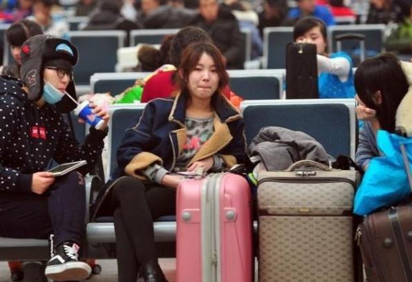 大专生能不能享受火车学生票优惠,大学生坐火车买车票是半价吗