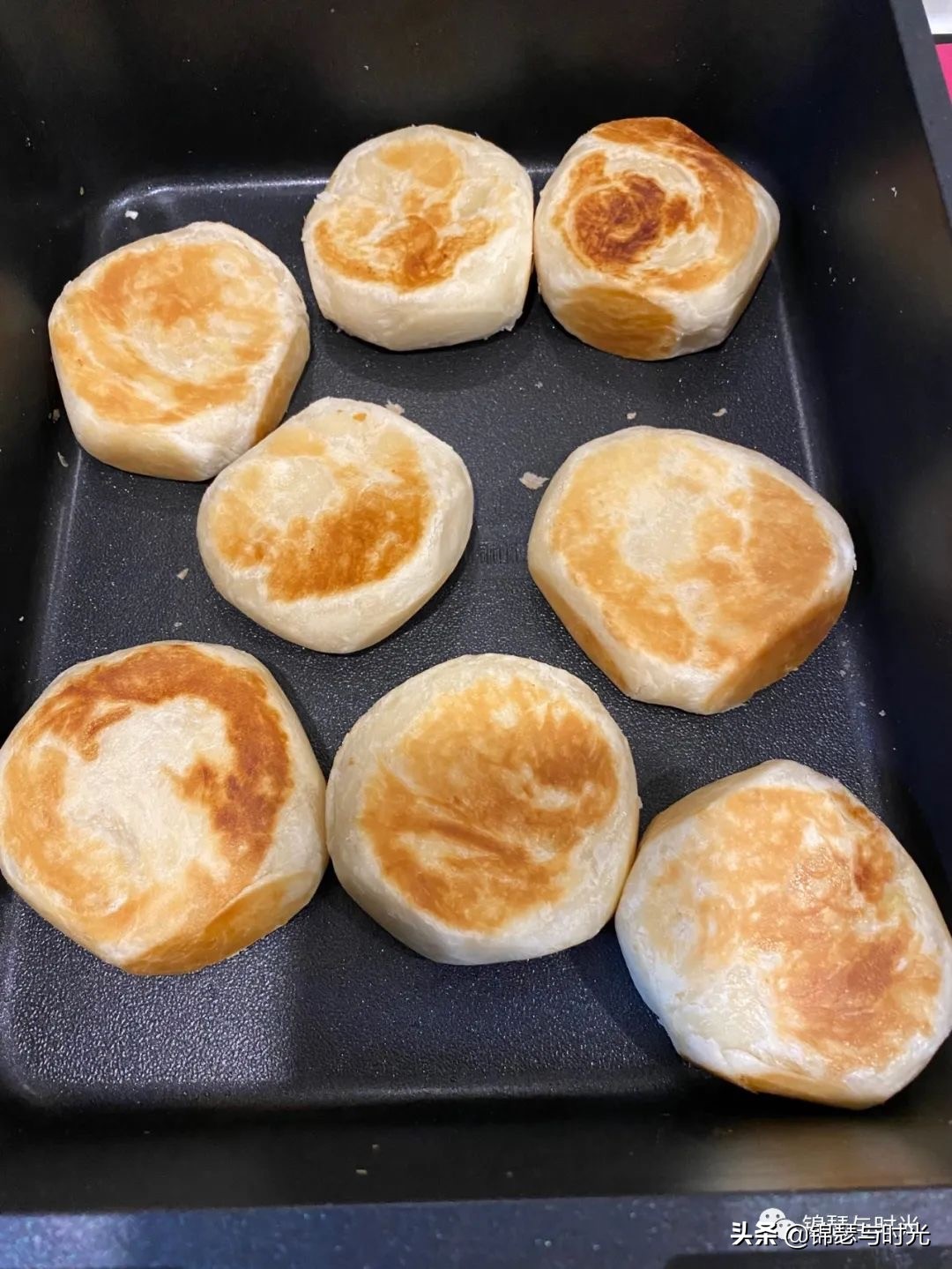 解暑点心酥皮绿豆饼,酥皮绿豆饼外酥里嫩