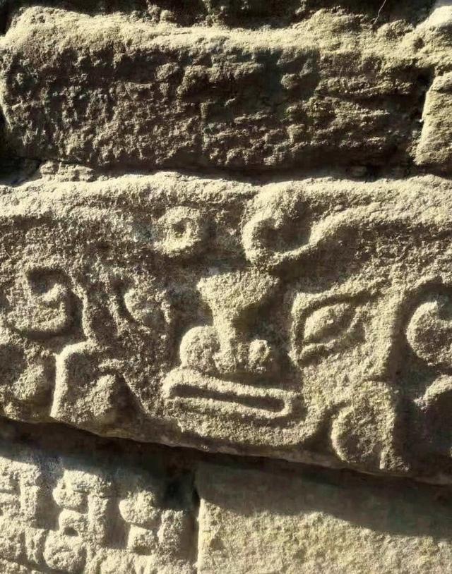 陕北发掘出一座4300年前的石头城，揭开了一个惊天之谜