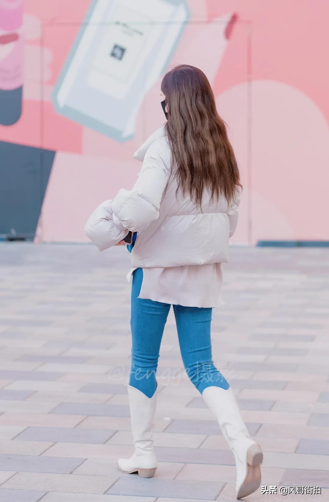 街拍三里屯空姐,国航空姐在三里屯走秀