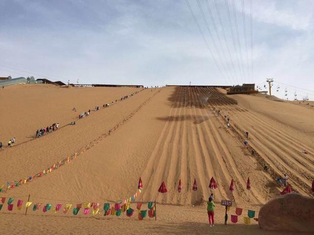 世界上最刺激的滑滑道,世界上最刺激的高空漫步