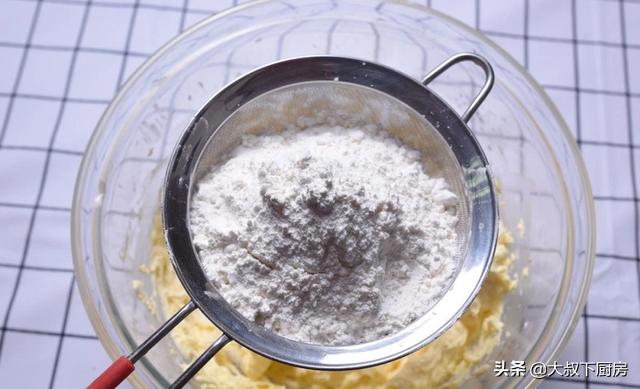 百吃不腻的蔓越莓曲奇教程,超级好吃的蔓越莓饼干教程