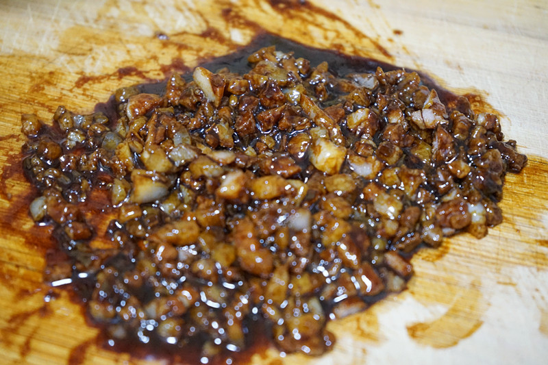 迎头伏学面食,这道全民大爱的酱肉包,配料调味都讲究,一看就会