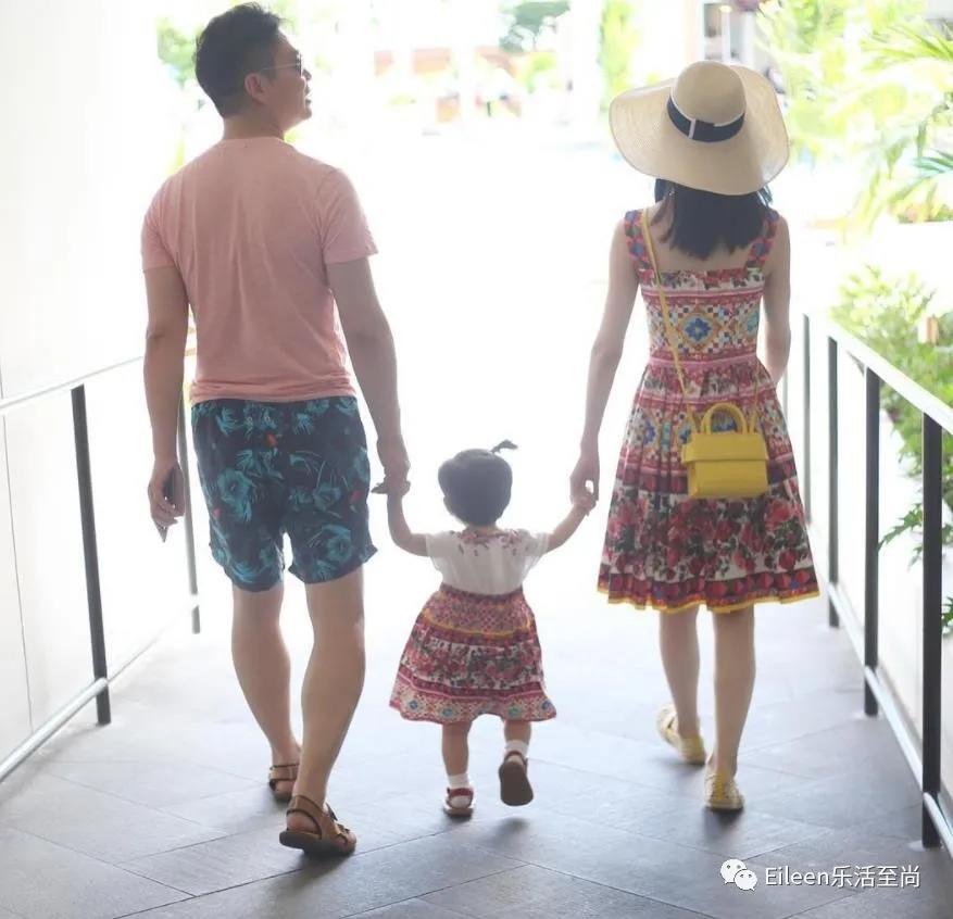 合影被裁？奶茶妹妹的千亿名媛晋级路还有多长？