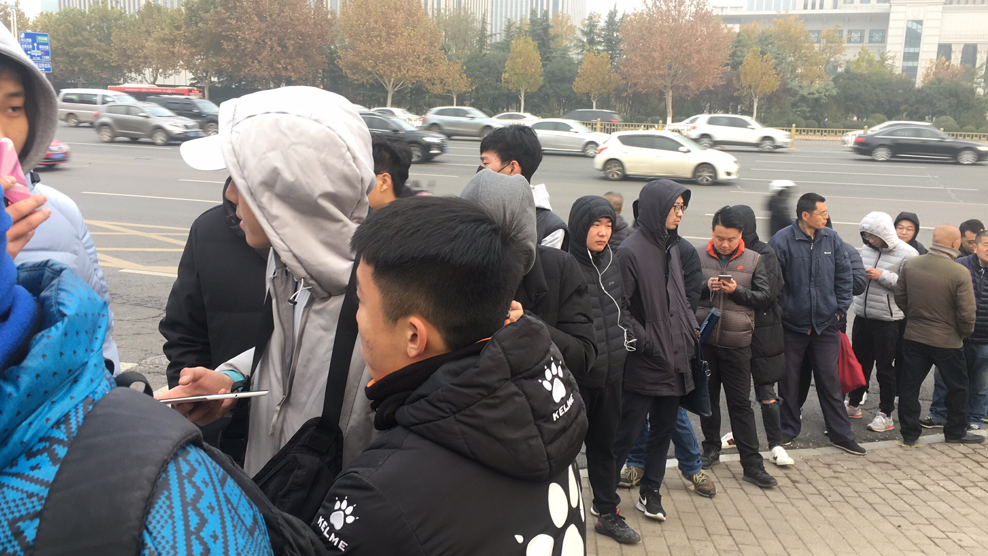 姣旀槬杩愯繕鐤媯,鎶㈢エ浜斾竴鎶㈢伀杞︾エ鍫瘮鏄ヨ繍