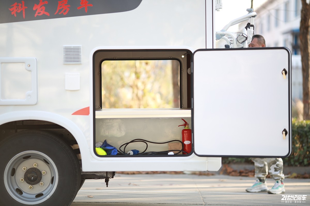 平头轻卡c型房车跃进,详解上汽跃进H500轻卡房车