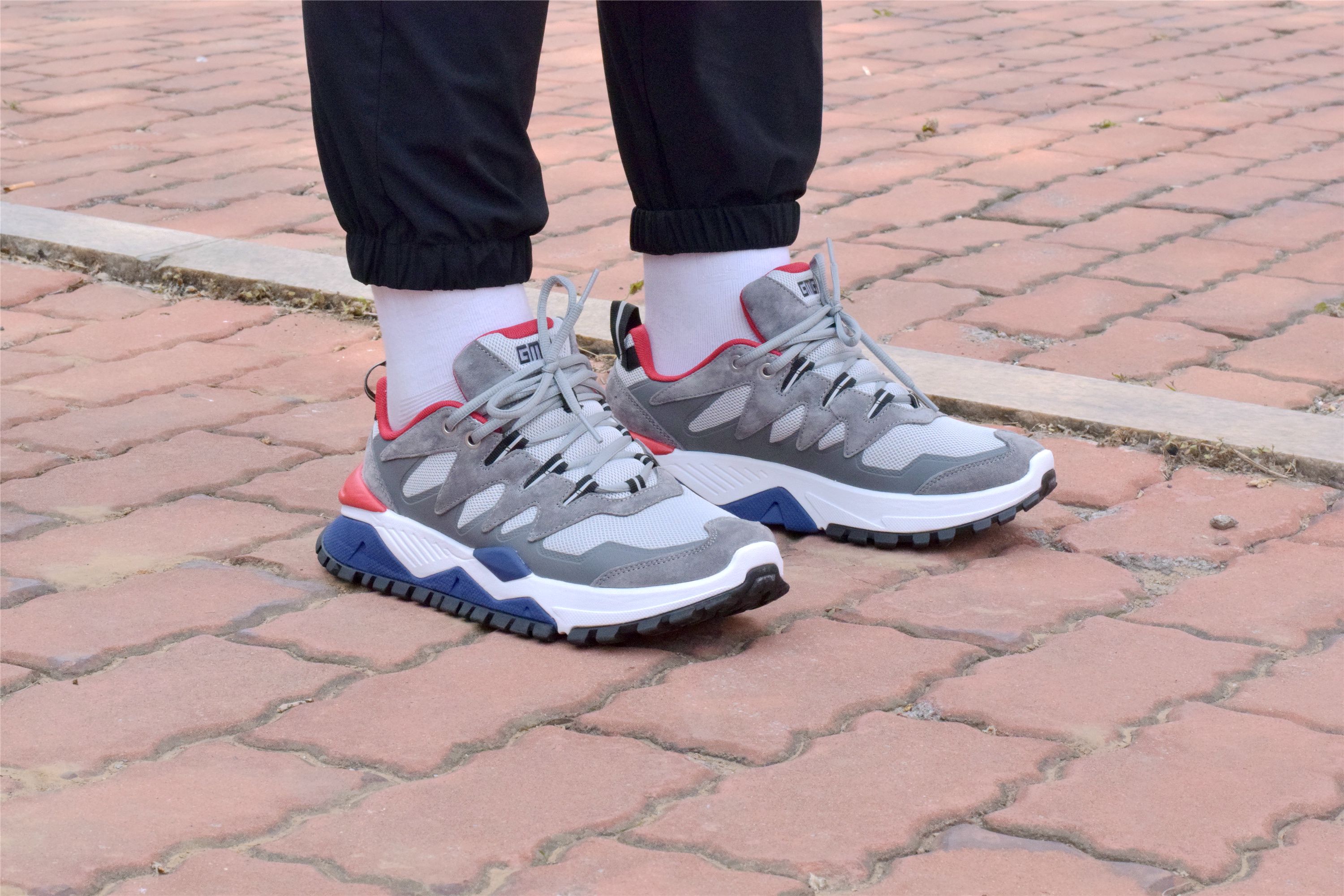 耐克阿迪达斯和小米哪个好,nikeadidas哪些掉价了