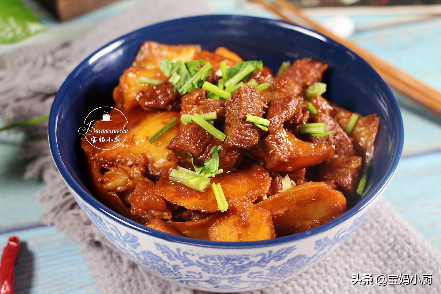 炖牛肉放什么调料没膻味,炖牛肉一股料酒味