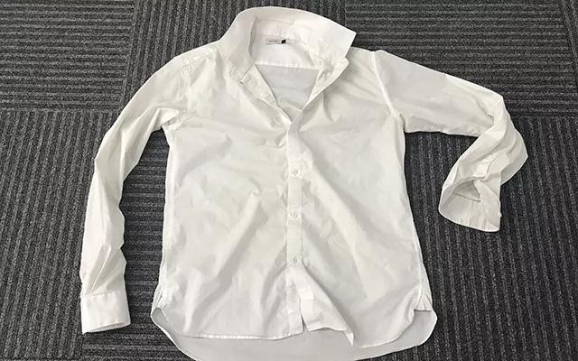 解救懒癌晚期的洗衣神器！衣服泡一泡就干净，白衬衫也不用死命搓