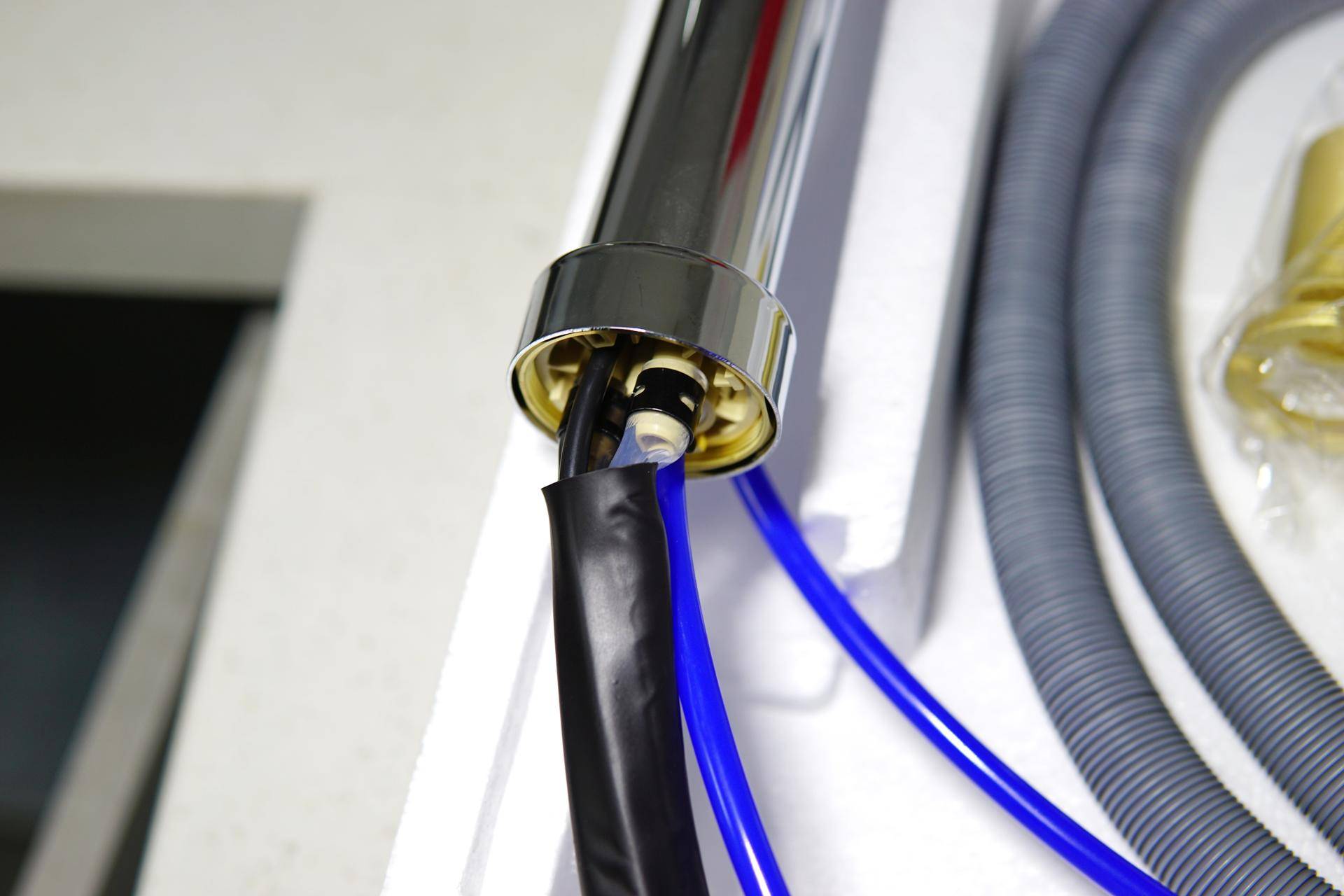 房价那么贵一点也不能浪费,台面净热一体净水机测评