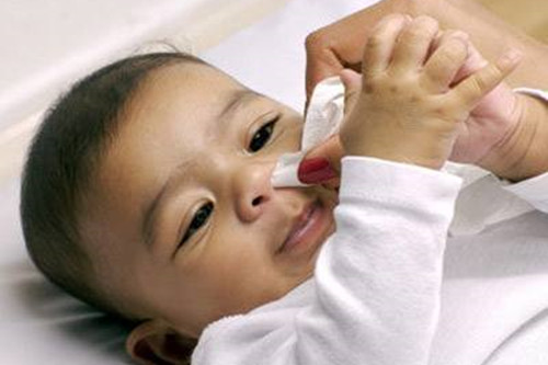 宝宝分泌物要不要洗掉,如何正确擦去宝宝分泌物
