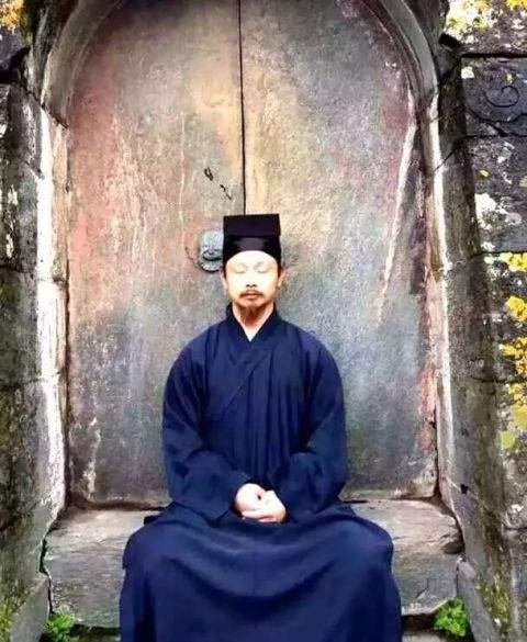 盘腿打坐怎么样不松胯,盘腿打坐怎么样