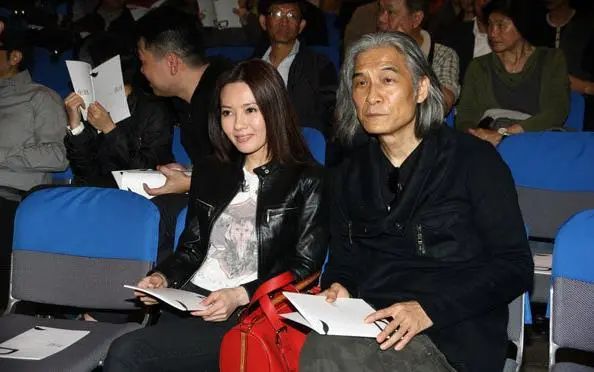 李丽珍历任男友大盘点,蜜桃女孩李丽珍男朋友