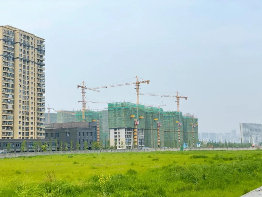 38000元/㎡的浦沿,一分未涨,但无倒挂,摇吗?丨“小公举”探地