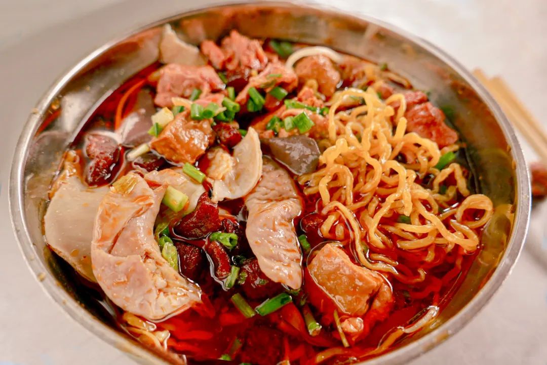 避暑胜地都躲不过45度的高温,避暑胜地美食在哪