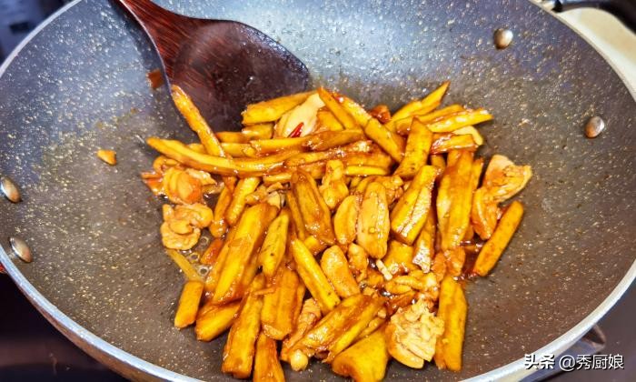 入秋后吃山药莲藕不如吃它,立秋后碰到这菜别手软腌一腌