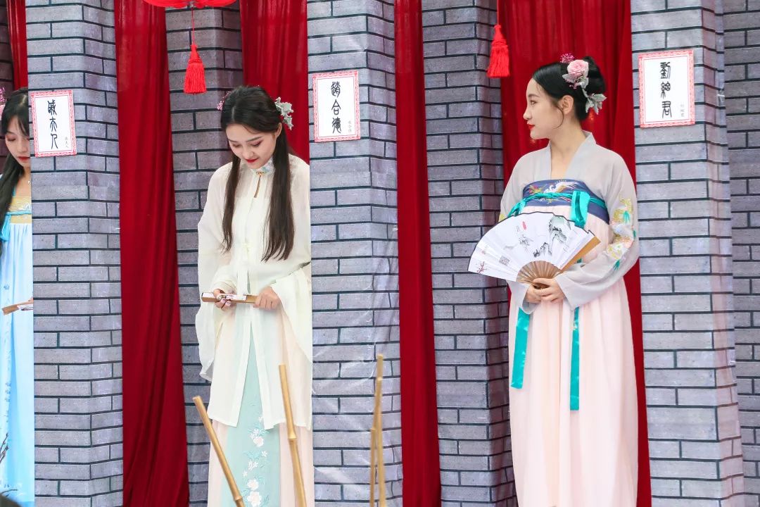 成都屋头串串香,老成都屋头串串