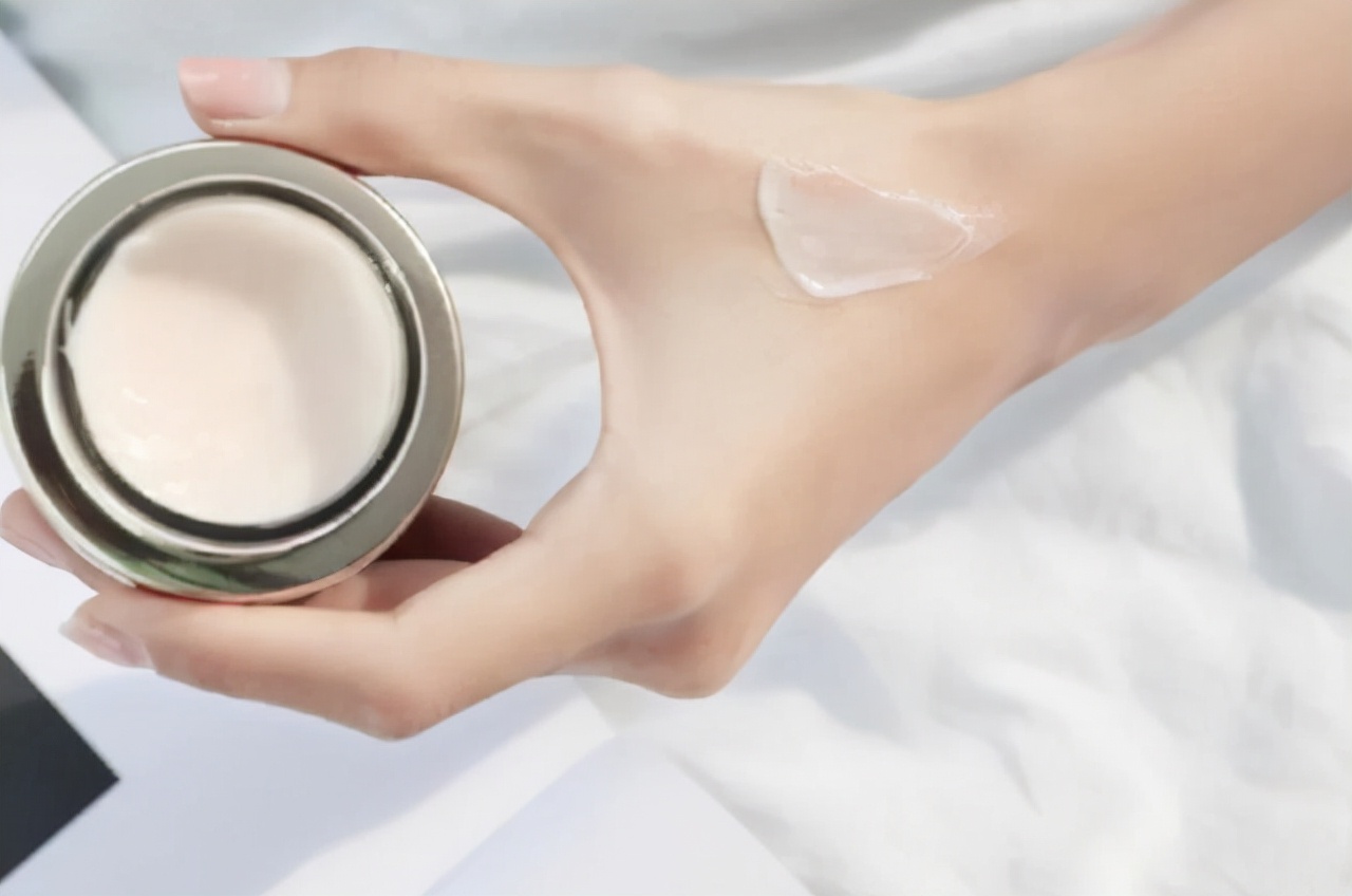 资生堂红腰子精华值得买吗,资生堂红腰子退红效果好吗