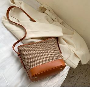 淘宝女包哪个最好看又实惠,淘宝上哪个店的女包是正品