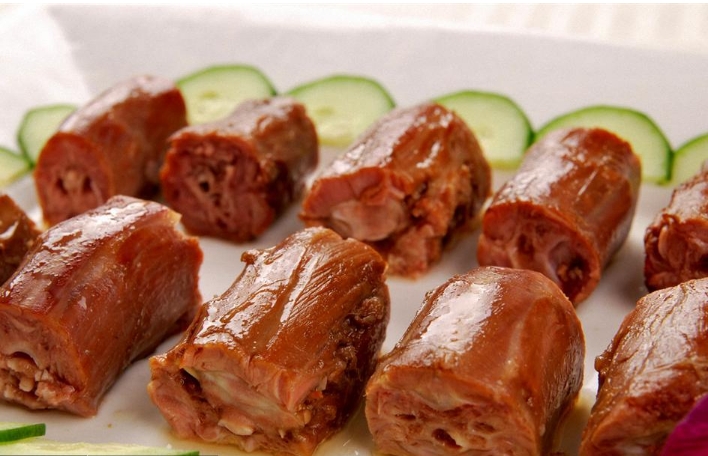 卤鸭脖的卤水怎么卤素菜才好吃,卤菜为什么会变黑