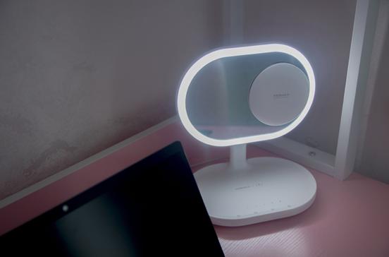 momax无线充电台灯怎么用,momax无线充电美妆镜台灯
