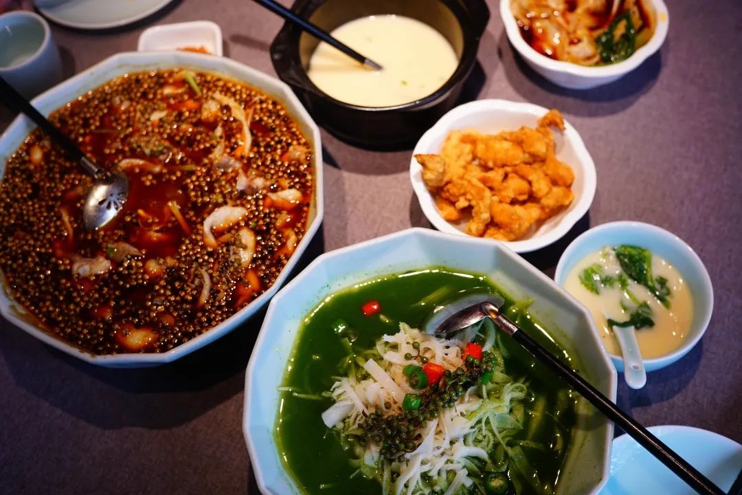 这条街,可能是全上海最时髦又接地气的