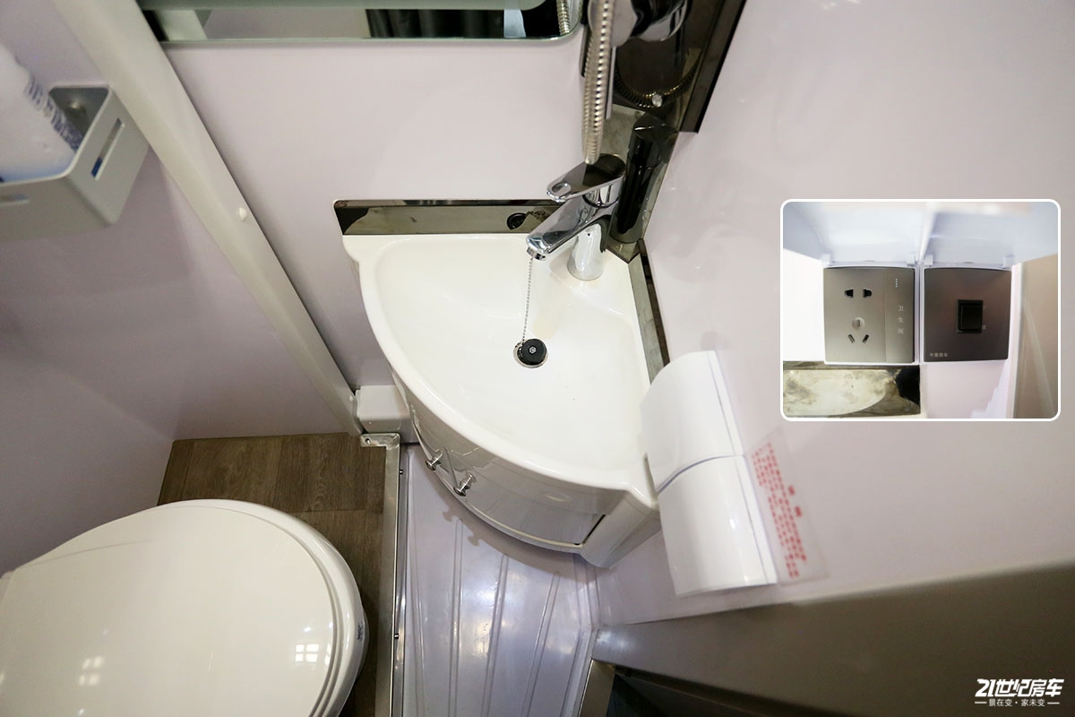 最新国产依维柯欧胜四驱房车,依维柯欧胜6.5吨悬挂