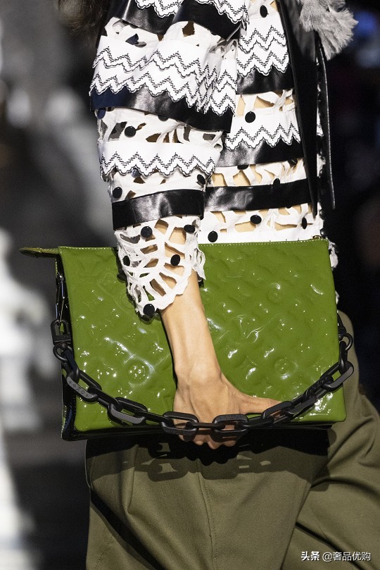 lv新包大全套都是包含什么,lv新包