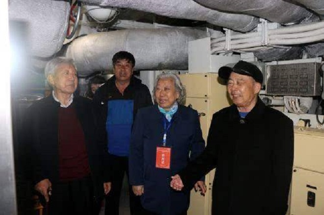 中国研制核潜艇时的美国玩具模型,一个玩具船模型造出军舰