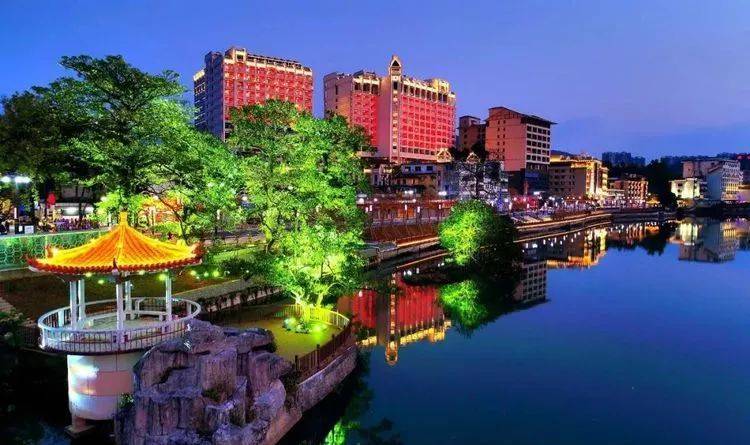 假期游玩温泉别墅哪里便宜,夏季温泉酒店吃喝住一体推荐