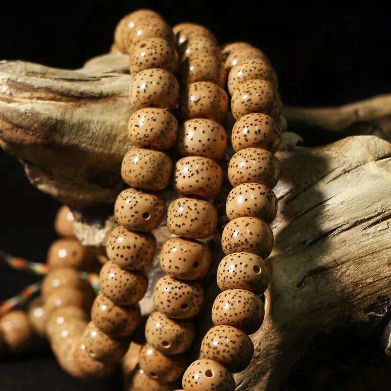 什么材质手串值得盘玩,皮灰木手串值得盘玩吗