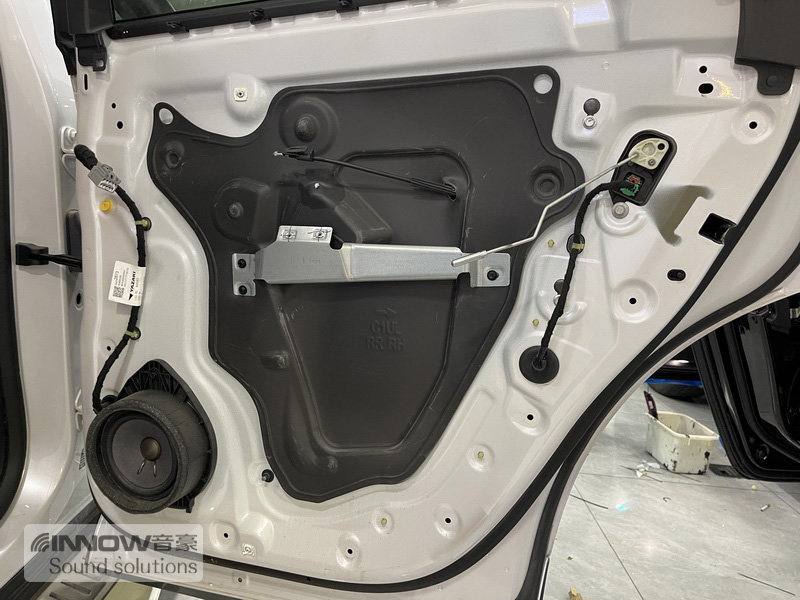 凯迪拉克xt5音响改装dj震撼效果,凯迪拉克xt5bose汽车音响