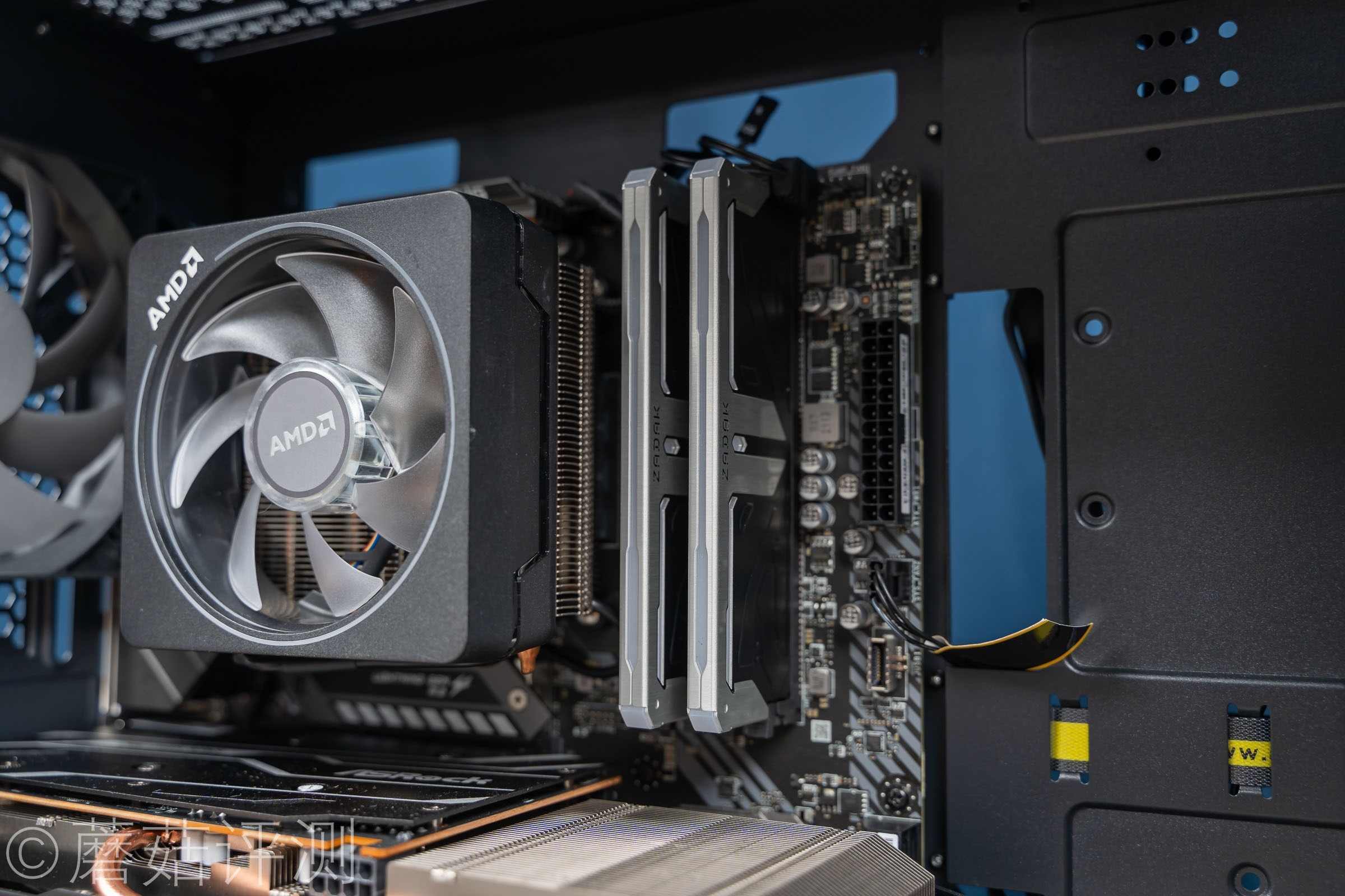 读取稳稳的过7400MB/s,非常给力、威刚翼龙S70Blade固态硬盘评测