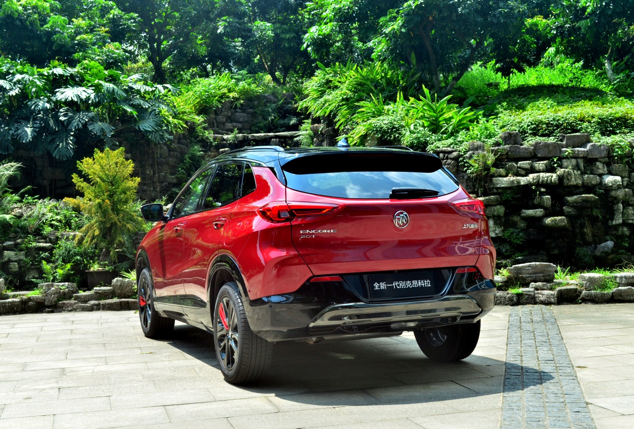 有人说胖子是潜力股,试驾别克昂科旗空间