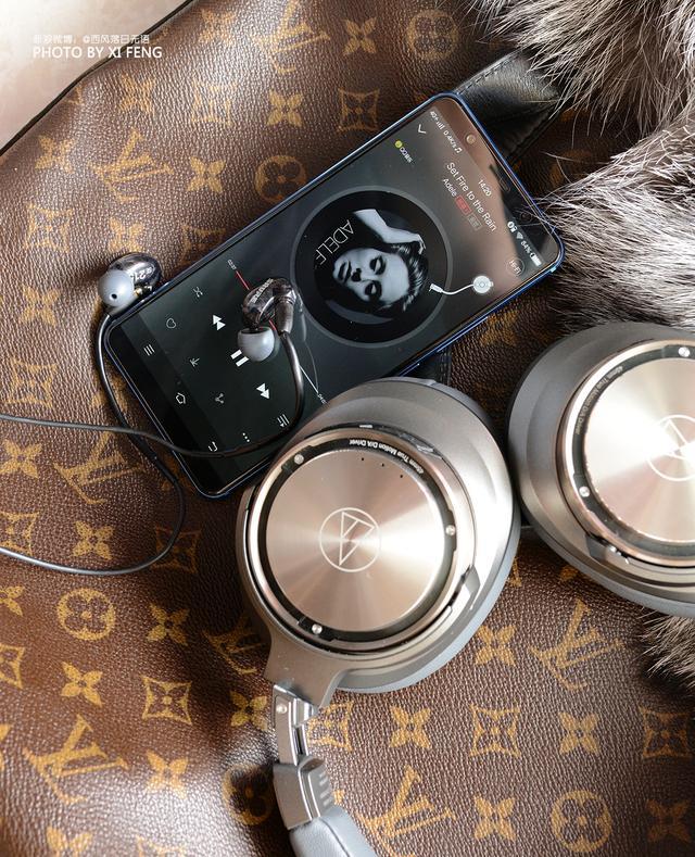 舒尔se215经典耳机,舒尔蓝牙耳机se215