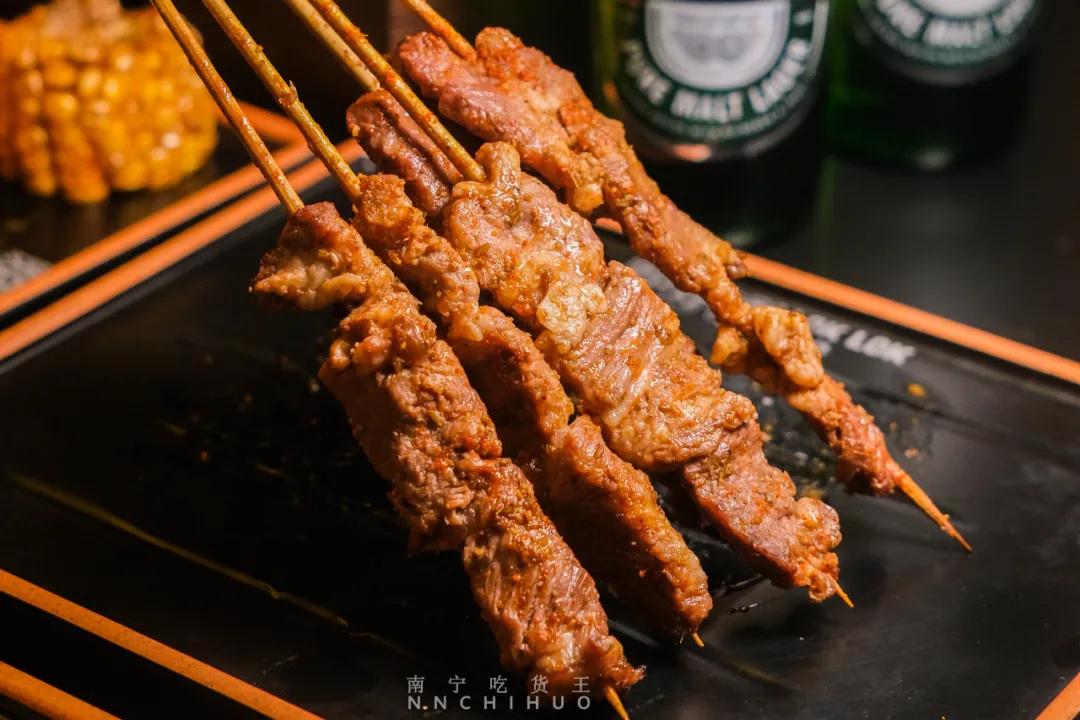 南宁夜宵炭火烤肉,南宁烧烤夜宵推荐