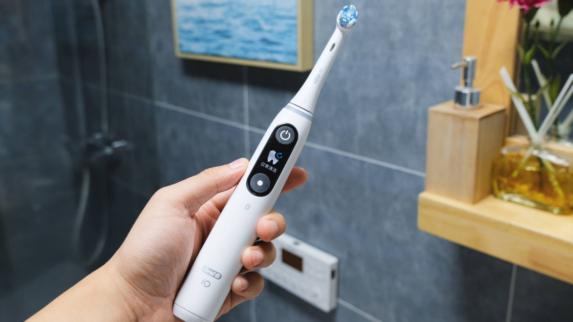 种植牙推荐电动牙刷,根据自己的牙选择电动牙刷