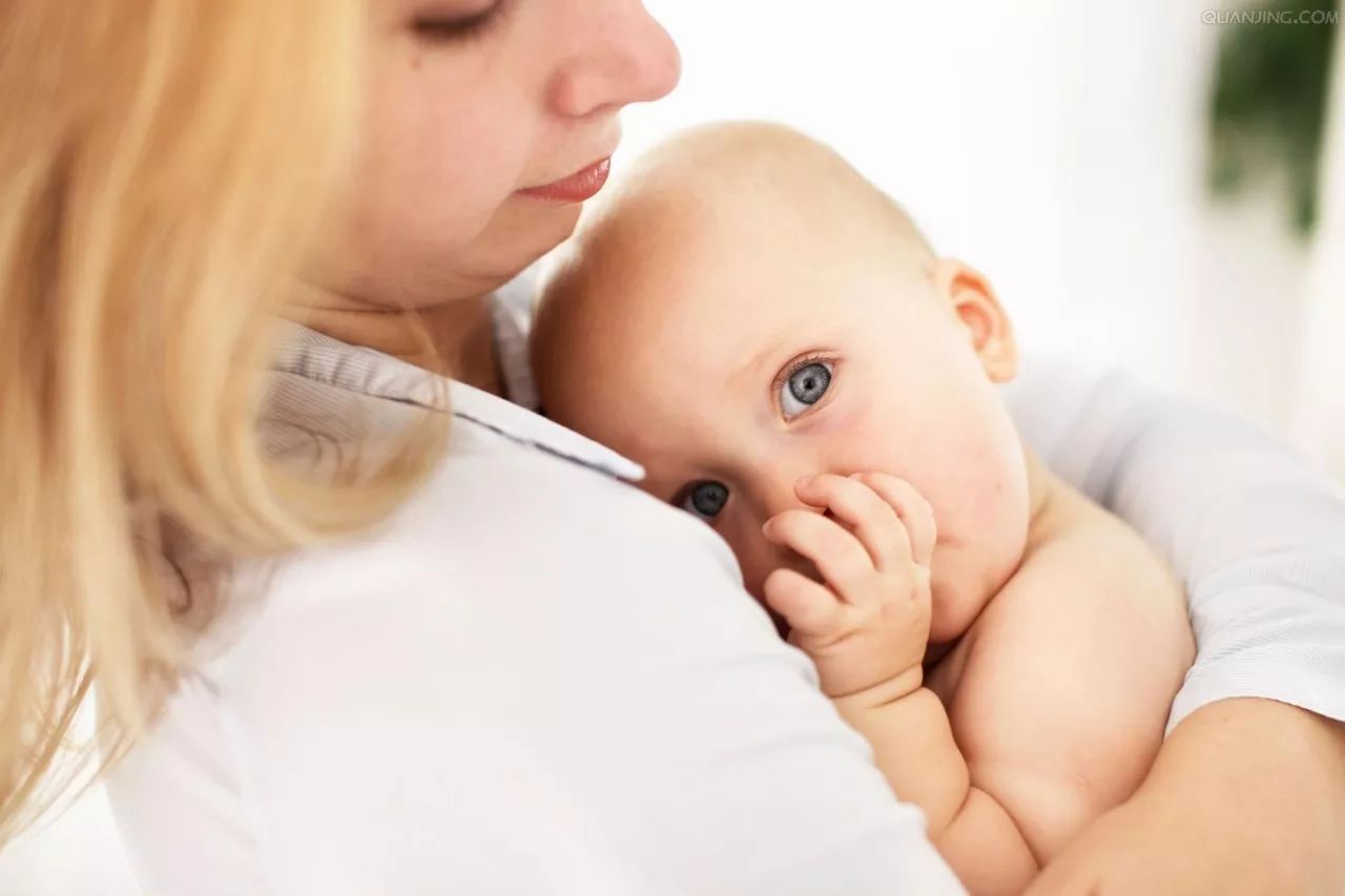 2个月宝宝肠胀气哭闹怎么办,2个多月婴儿肠绞痛哭闹怎么办