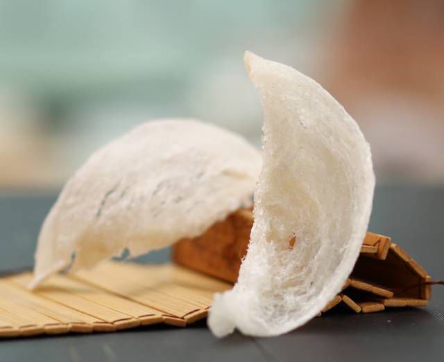 什么是燕窝燕窝是怎么形成的,燕窝是什么做的燕窝的功效与作用