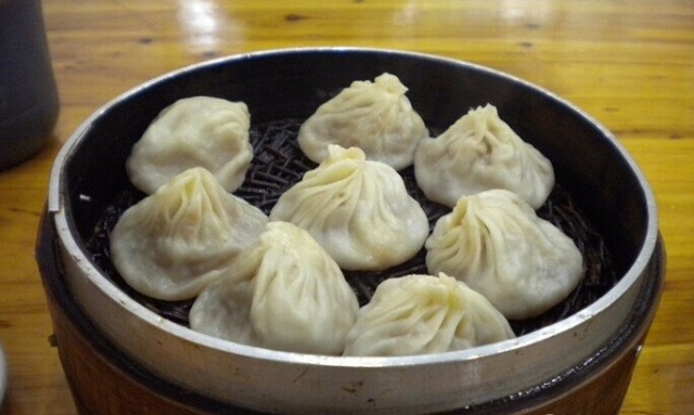 过年旅游最值得去的地方且人少,春节适合去哪游玩美食多