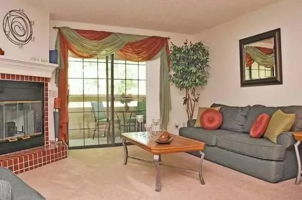 1000万美元在美国买房子,美国1000美元能租到什么样的房子