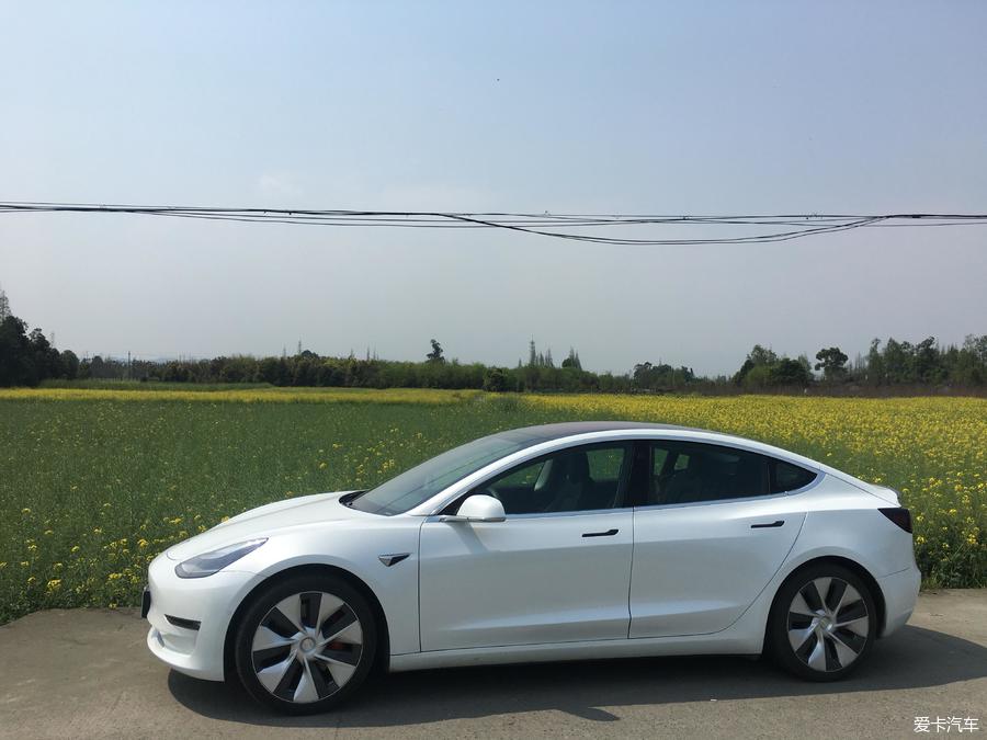 特斯拉新款model3真实用车体验,22款特斯拉model3用车10万公里