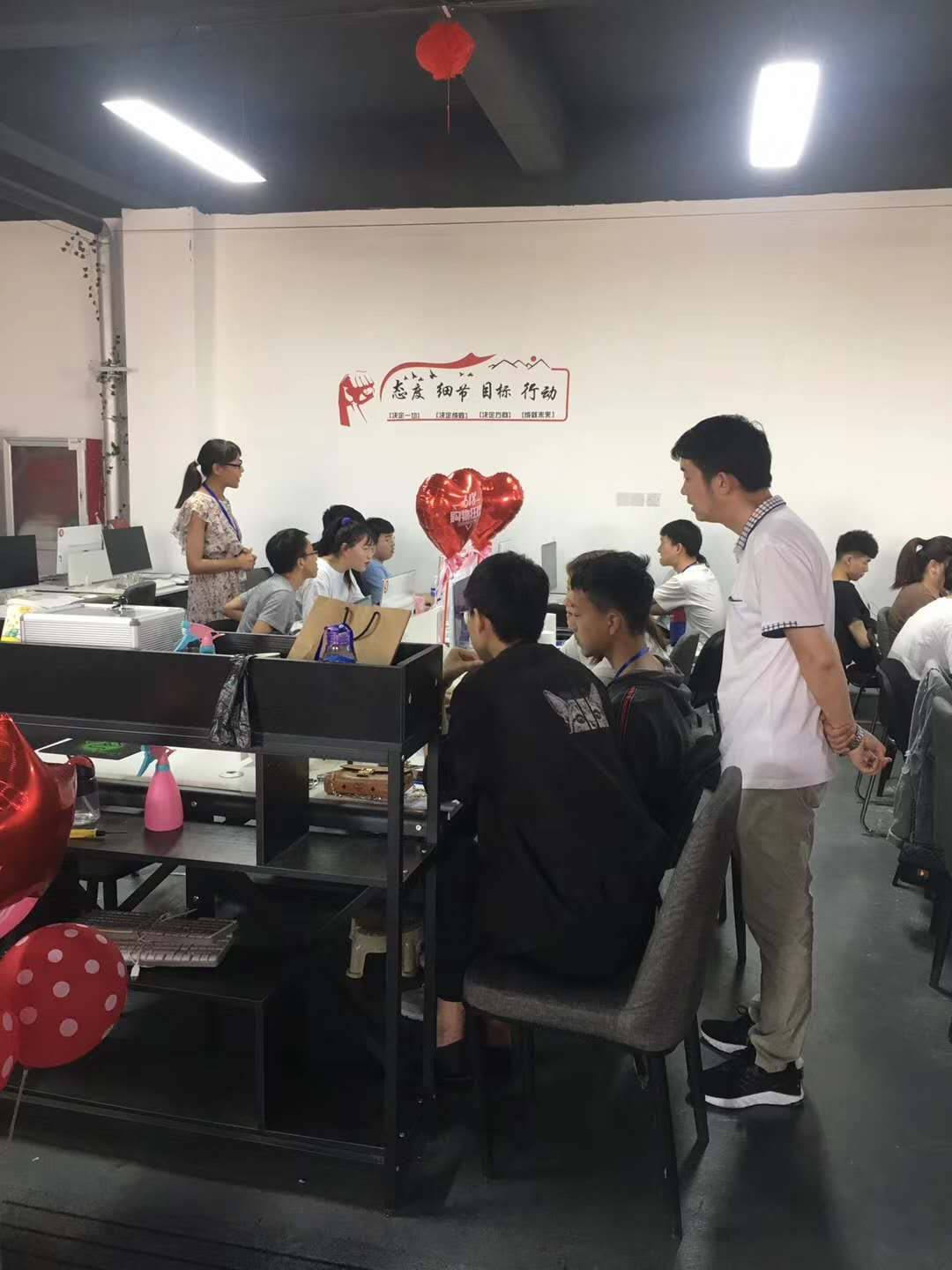 领创教育电商培训,领创教育培训