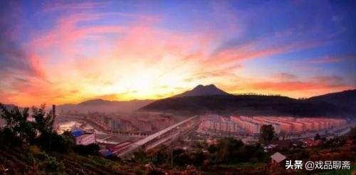 涓存睙缇庢櫙,涓存睙缇庢櫙灏芥敹鐪煎簳