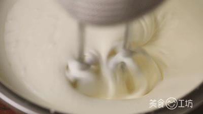 打发过头的奶油如何做黄油,打发的淡奶油做黄油