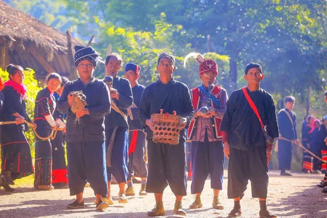 被烧之前的云南翁丁原始部落,我国最古老的村庄被烧毁