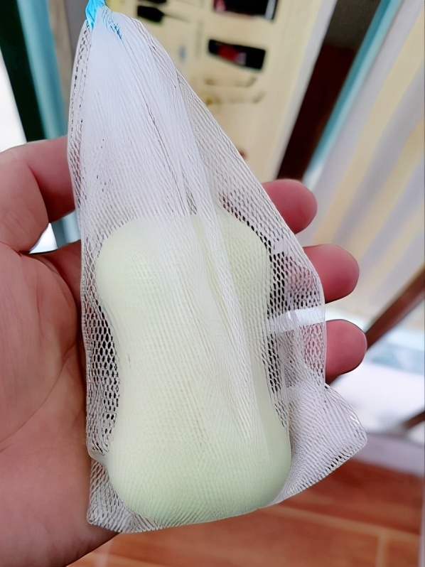 lush小红帽洗头皂,罗兰洗头皂实测