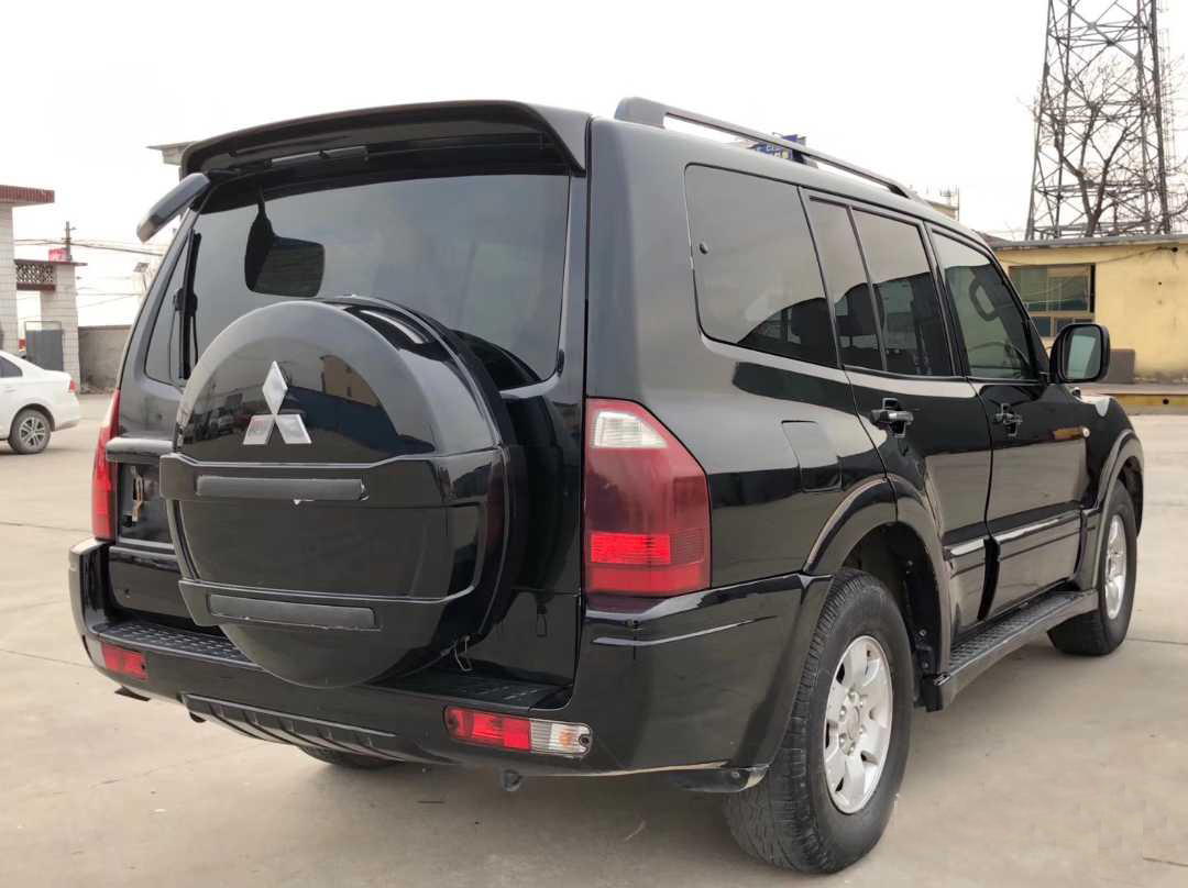 三菱帕杰罗v77优缺点,05年三菱帕杰罗v773.8lv6自动挡